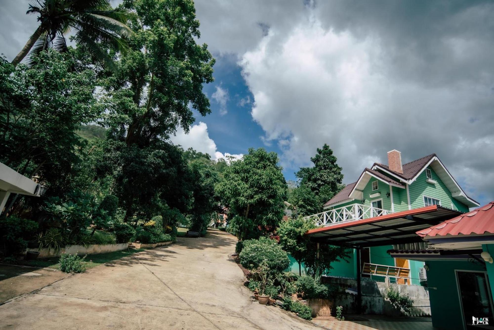 Suriyan Villa Erawan Kanchanaburi สุริยัน วิลล่า เอราวัณ กาญจนบุรี Tha Kradan Buitenkant foto